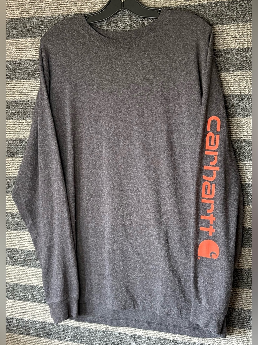 Carhartt Men's Long-Sleeve Crewneck Charcoal Grey T-Shirt Loose Fit Large